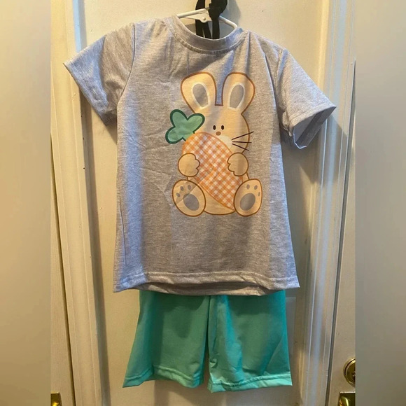 New Easter Outfit - Picture 1 of 8